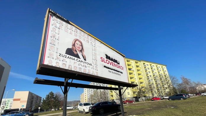 Bilbord so Zuzanou Čaputovou.