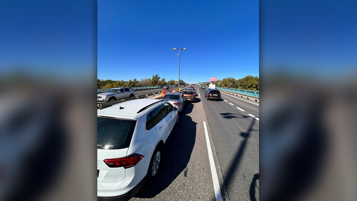 Hromadná zrážka šiestich áut na moste Lanfranconi