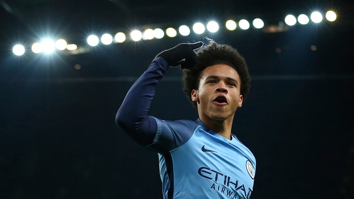 Leroy Sané z Manchestru City oslavuje gól do siete Tottenhamu.