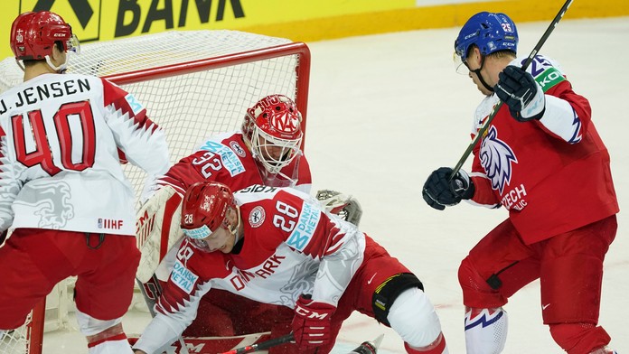 Zo zápasu Česko - Dánsko.