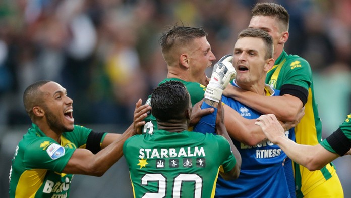 Brankár Martin Hansen bol hrdina stretnutia.