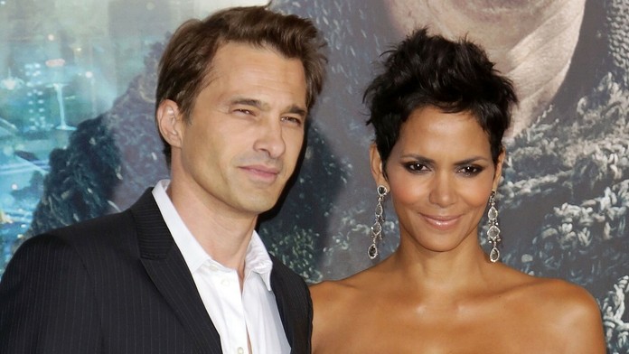Svm0.halle_berry_a_olivier_martinez.jpg