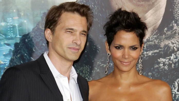 Svm0.halle_berry_a_olivier_martinez.jpg