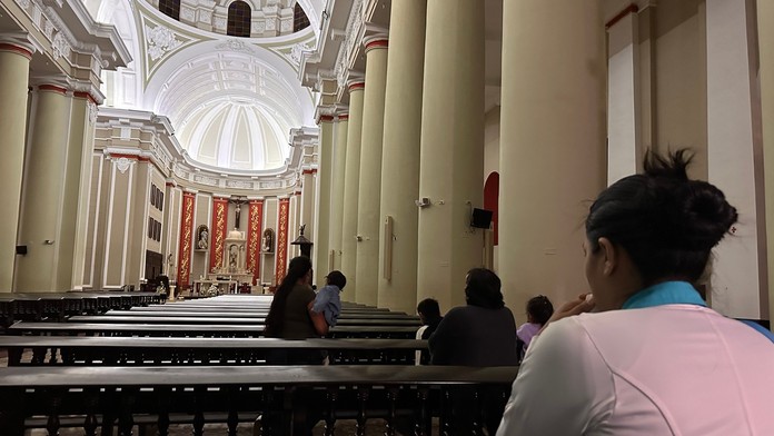 Biskup mal 17 mileniek, dve sa oňho pobili. Usvedčil ho jeho vlastný omyl