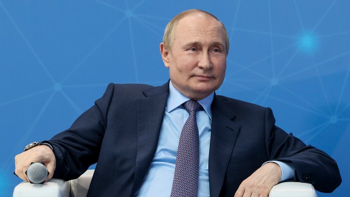 Prezident Putin opäť na verejnosti. Hovoril o „návrate území a upevnení moci“