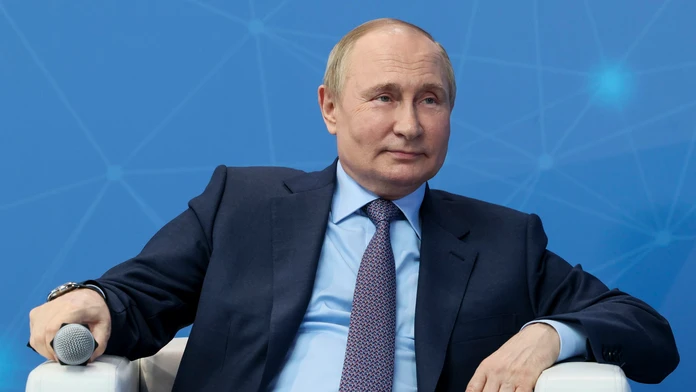 Prezident Putin opäť na verejnosti. Hovoril o „návrate území a upevnení moci“