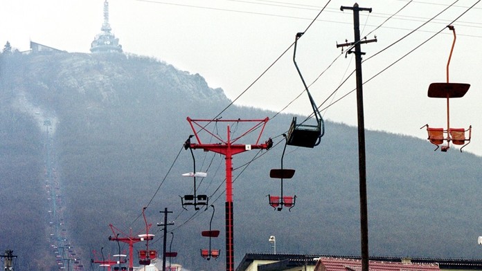 Gary Oldman prichádza na odovzdávanie cien BAFTA