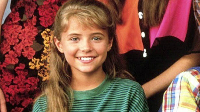 Krok za krokom - Al (Christine Lakin)