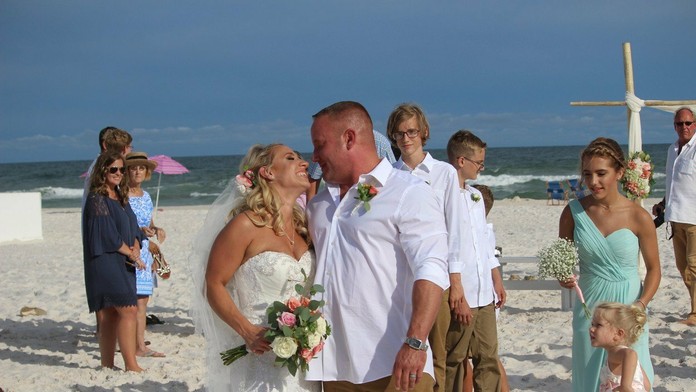 Zac Edwards s manželkou Cindy po obrade