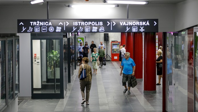 Na snímke oficiálne otvorenie podchodu na Trnavskom mýte