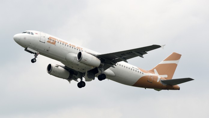 Mnohých po dlhých letoch trápi jet lag. Podľa vedcov však pomôže obľúbená sladkosť