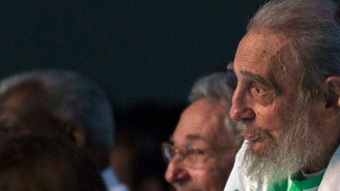 Fidel Castro na oslavách svojich 90. narodenín.