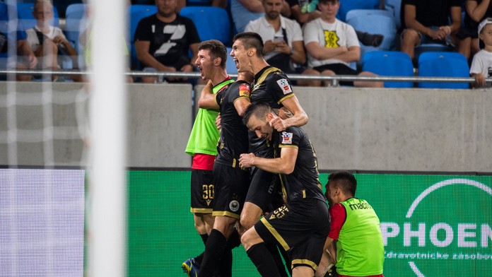 Na Slovan čaká najstarší klub v Bosne. Jedného hráča belasých zrejme čaká hotové peklo