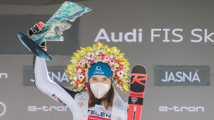 Petra Vlhová po víťazstve v obrovskom slalome Svetového pohára v Jasnej v roku 2021