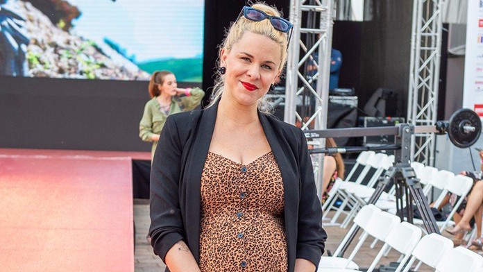 Dvojica išla od seba. 