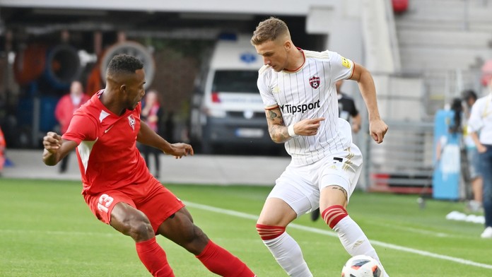 Milan Ristovski v súboji s Haidersonom Hurtadom.