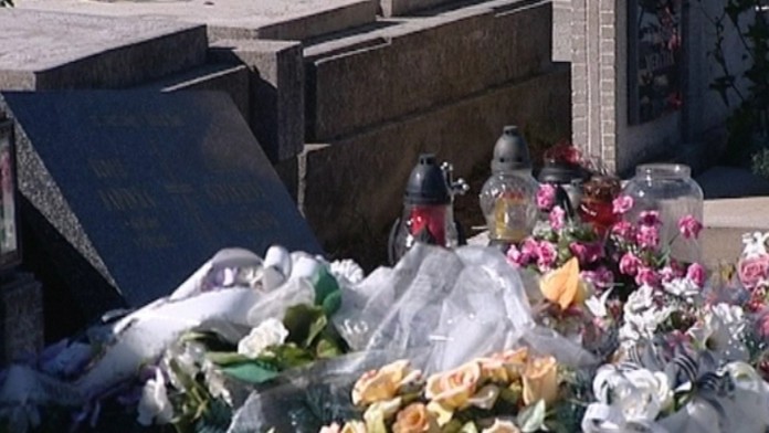 19 BB Zavalil ich pomnik.transferweb_jpg_bez_watermarku_1.jpg