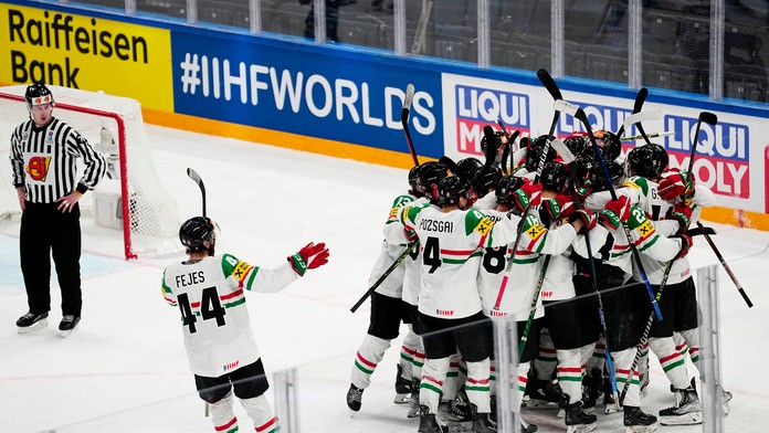 VIDEO: Maďarský hokej prepisuje históriu. Naši južní susedia oslavujú nečakaný triumf na MS