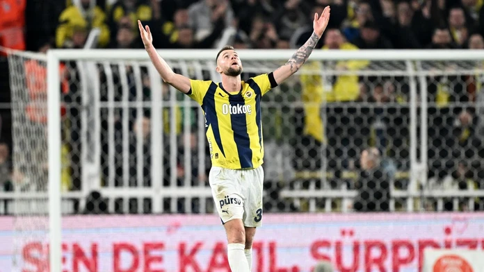 Škriniar ubránil odvekého rivala, ale v boji o titul si nepomohol. Istanbulské derby tabuľku nepremiešalo