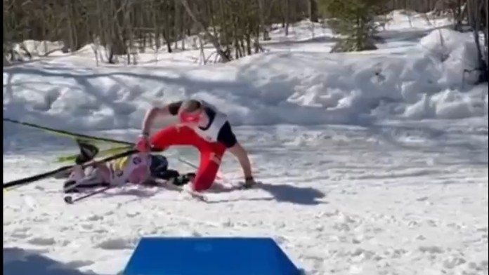 VIDEO: Šokujúci incident v Rusku. Súpera kopol do hlavy, namiesto ospravedlnenia chce náhradu škody