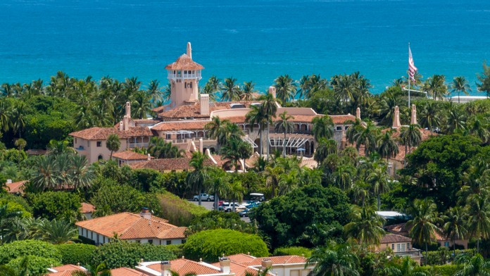 FBI v Trumpovej rezidencii našla materiál o jadrovej obrane zahraničnej krajiny