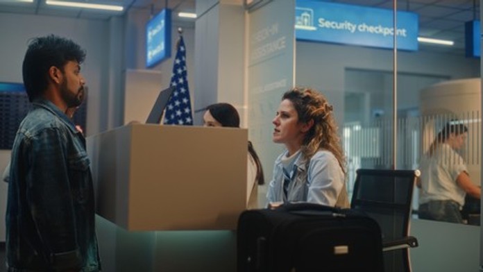 Cudzincov smerujúcich do Európy čakajú nové kontroly. Náš sused zavedie opatrenia medzi prvými