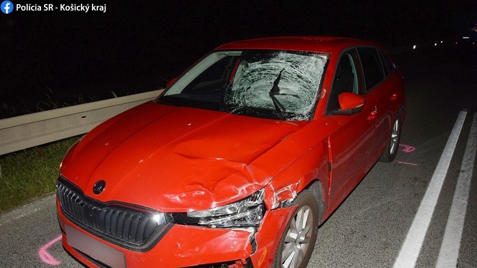 Auto zrazilo chodca.