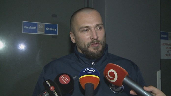 Tréner HC Košice Roman Šimíček.