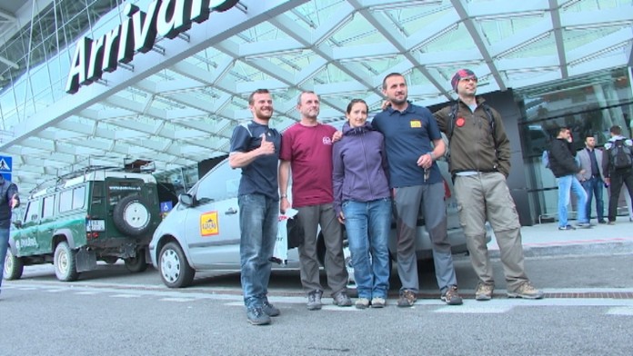 Prví Slováci z Nepálu sú už doma