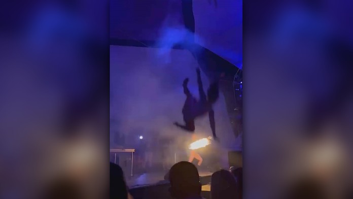 VIDEO: Akrobatka zahynula po páde počas predstavenia. Manžel ju nezachytil, istiace lano odmietla