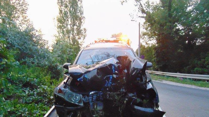 FOTO: V aute bolo sedem opitých ľudí. Najhoršie dopadla žena, ktorá cestovala v kufri