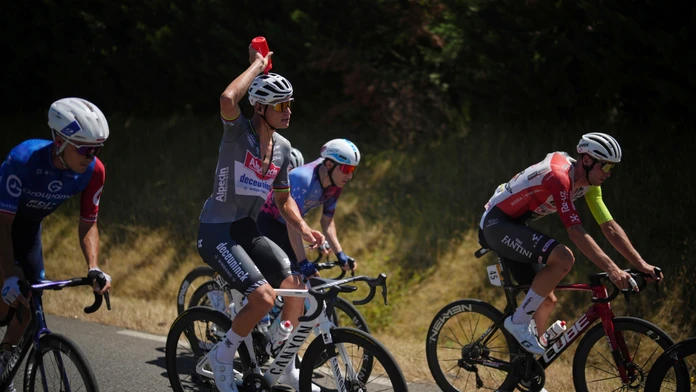 Ďalšia veľká strata pre Tour de France. Nečakane musel odstúpiť jeden z favoritov