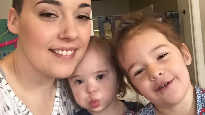 Pam a jej dva poklady. 