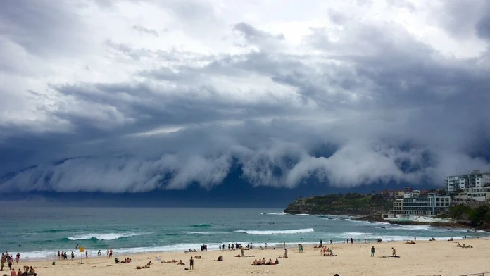 Búrkové oblaky nad Sydney