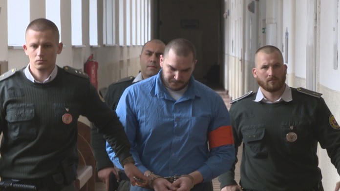 Sprava Patrick Marleau a Andreas Johnsson z Toronta oslavujú gól proti Philadelphii.