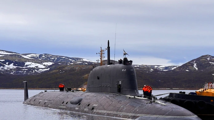 Rusko ukázalo najnovšiu jadrovú ponorku. Môže útočiť strelami Kalibr aj hypersonickými raketami
