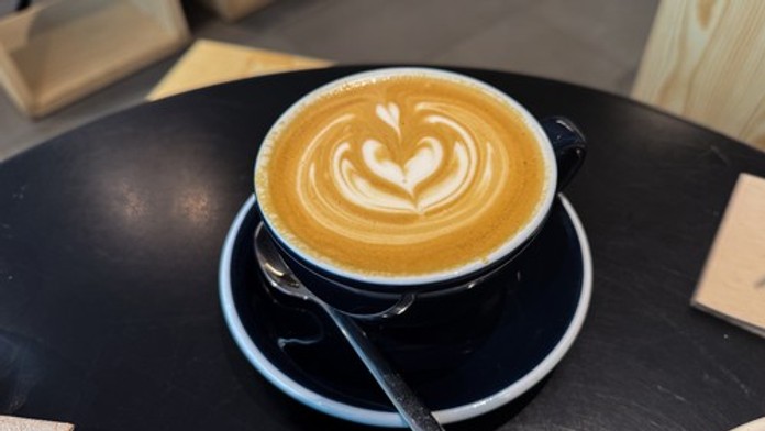 Káva môže oslabovať účinky antibiotík. Vedci zistili prekvapivý mechanizmus