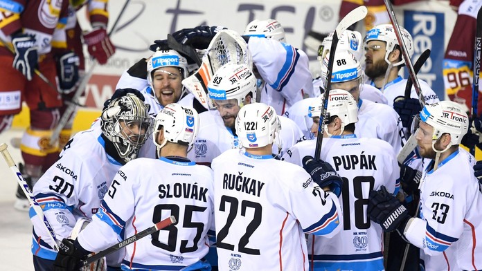 Nitrania sa tešia z víťazstva