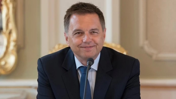 Peter Kažimír.