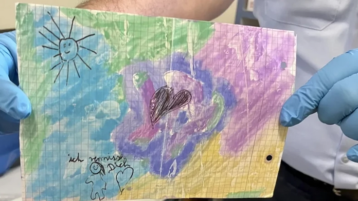 Z obyčajného odkazu otcovi do väzenia sa vykľul prefíkaný podvod. Dozorcovia sa však nenechali oklamať