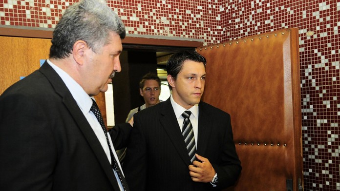 Advokát Alexander Farkašovsky a hokejista Ladislav Ščurko na archívnej snímke 16. júla 2012.