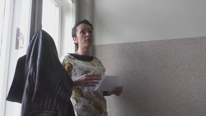 Žena tvrdí, že sochu Ježiša chcela zrekonštruovať.