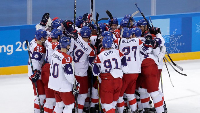 Na snímke tréner Craig Ramsay a Tomáš Marcinko