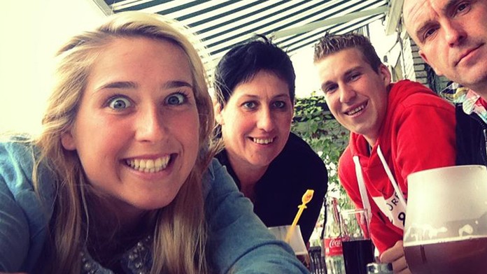 Vpravo Femke Van Den Driesscheová.