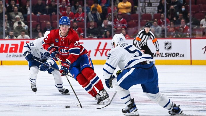 Slafkovského po poslednom zápase chvália, kritici stíchli. Jeden moment mu však vytkli