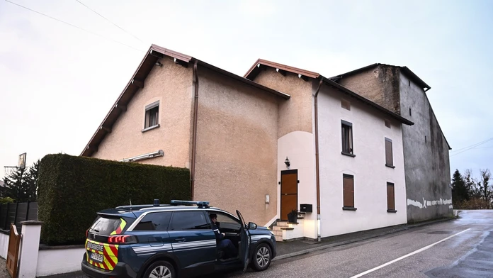 Zmrazila vlastné deti tesne po pôrode. Jedno našli až po 15 rokoch, matka sa priznala