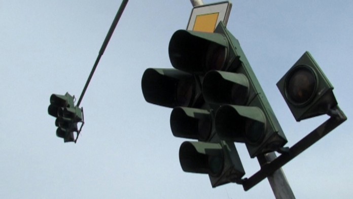 Nefunkčný semafor v Dolnom Kubíne.