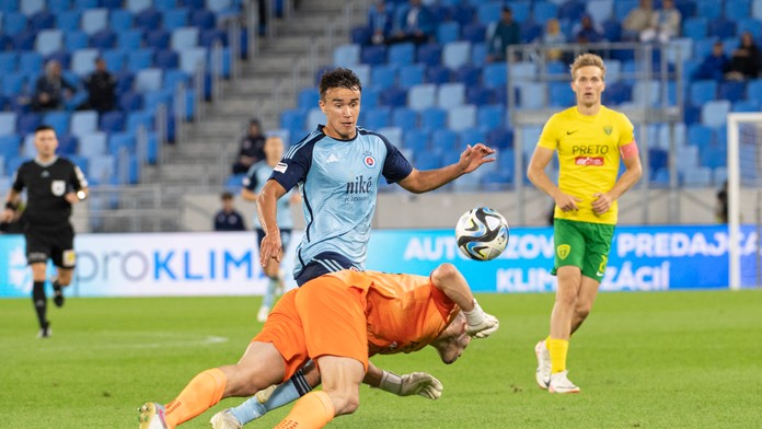 Brankárska opora vidí najväčšiu silu v kolektíve. Teší sa na fanúšikov a verí v úspech