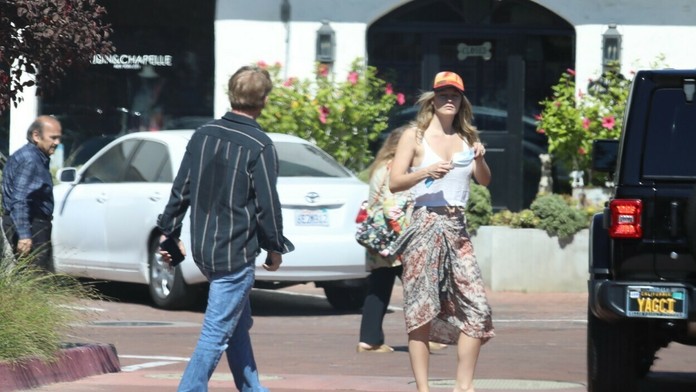 Sean Penn a Leila George na obede v Malibu