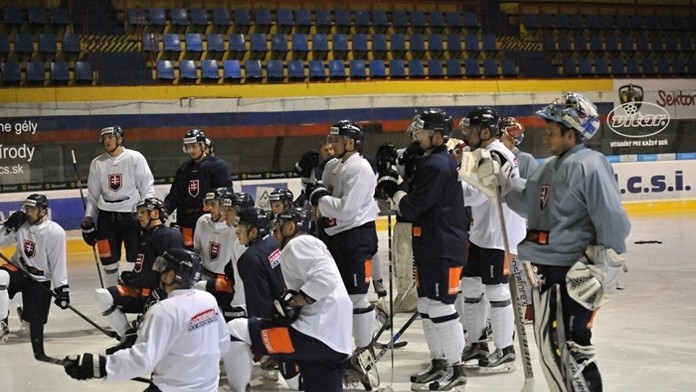 Hokejoví reprezentanti na kempe v Martine.